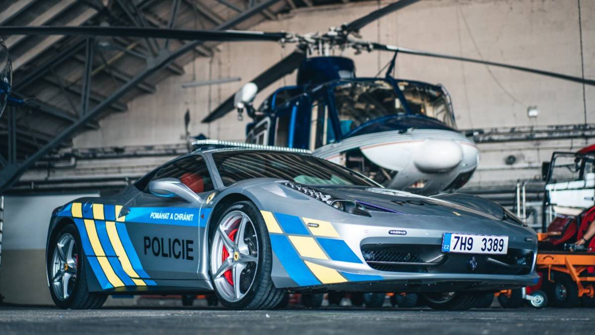 Ferrari 458 Italia czeskiej policji