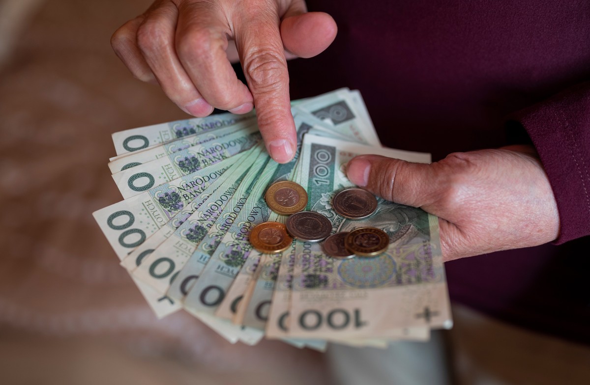 Nowe zasady wypłaty emerytur od 1 grudnia 2025. Oto, wszystko co trzeba wiedzieć