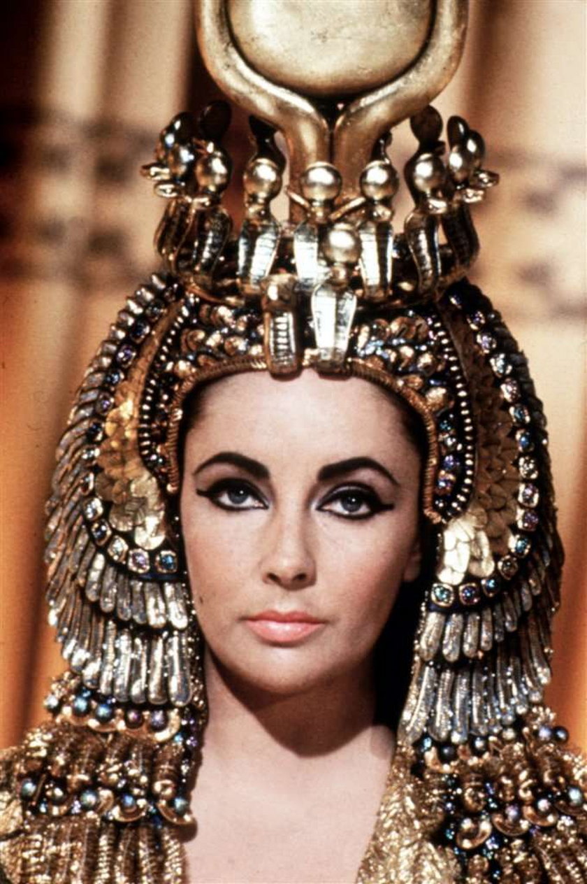 Oto naga Liz Taylor