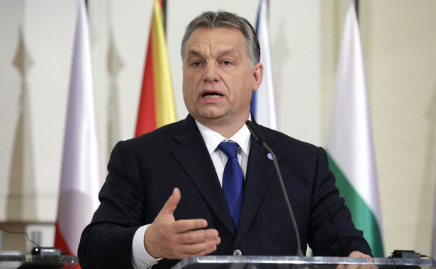 Węgierska prasa: Orban musi wybrać między Brukselą a Warszawą