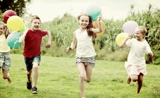 Prawda stara jak ludzkość: do wychowania dziecka potrzeba całej wioski