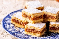 Bardzo prosta szarlotka. Przepis od siostry Anastazji