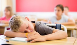 Rodzice i uczniowie za wprowadzeniem czterodniowego tygodnia nauki w szkole. Kiedy możliwe zmiany?