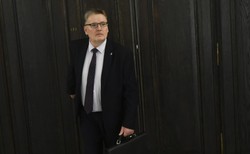 Jest wniosek o wykluczenie senatora Bonkowskiego z PiS za antysemickie wpisy. Polityk odpowiada: To absurd