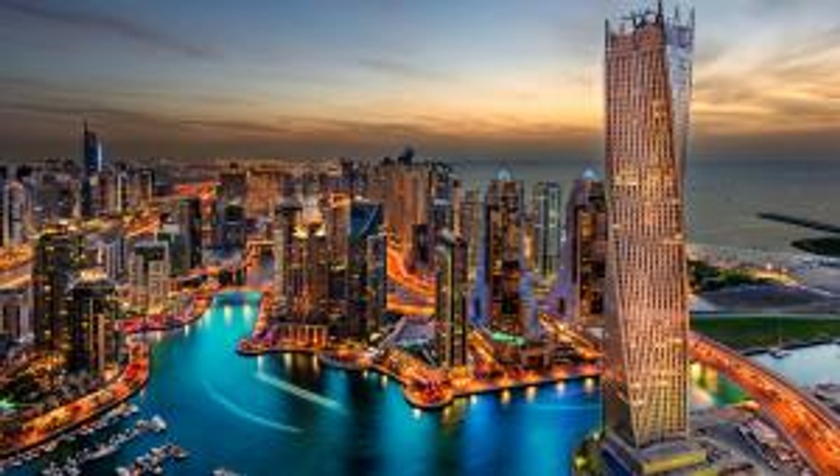 Nowy podatek ma obciążyć pasażerów samolotów odlatujących z Dubaju po 30 czerwca 2016 r.