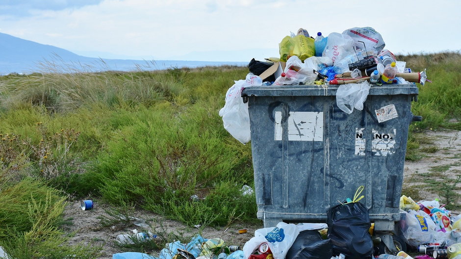Odpady zmieszane nie mogą zostać poddane recyklingowi - RitaE/pixabay.com