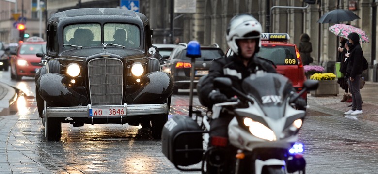 Cadillac Piłsudskiego już jeździ i zabłyśnie na paradzie! Co zrobi z nim prezydent Komorowski? ZDJĘCIA i WIDEO