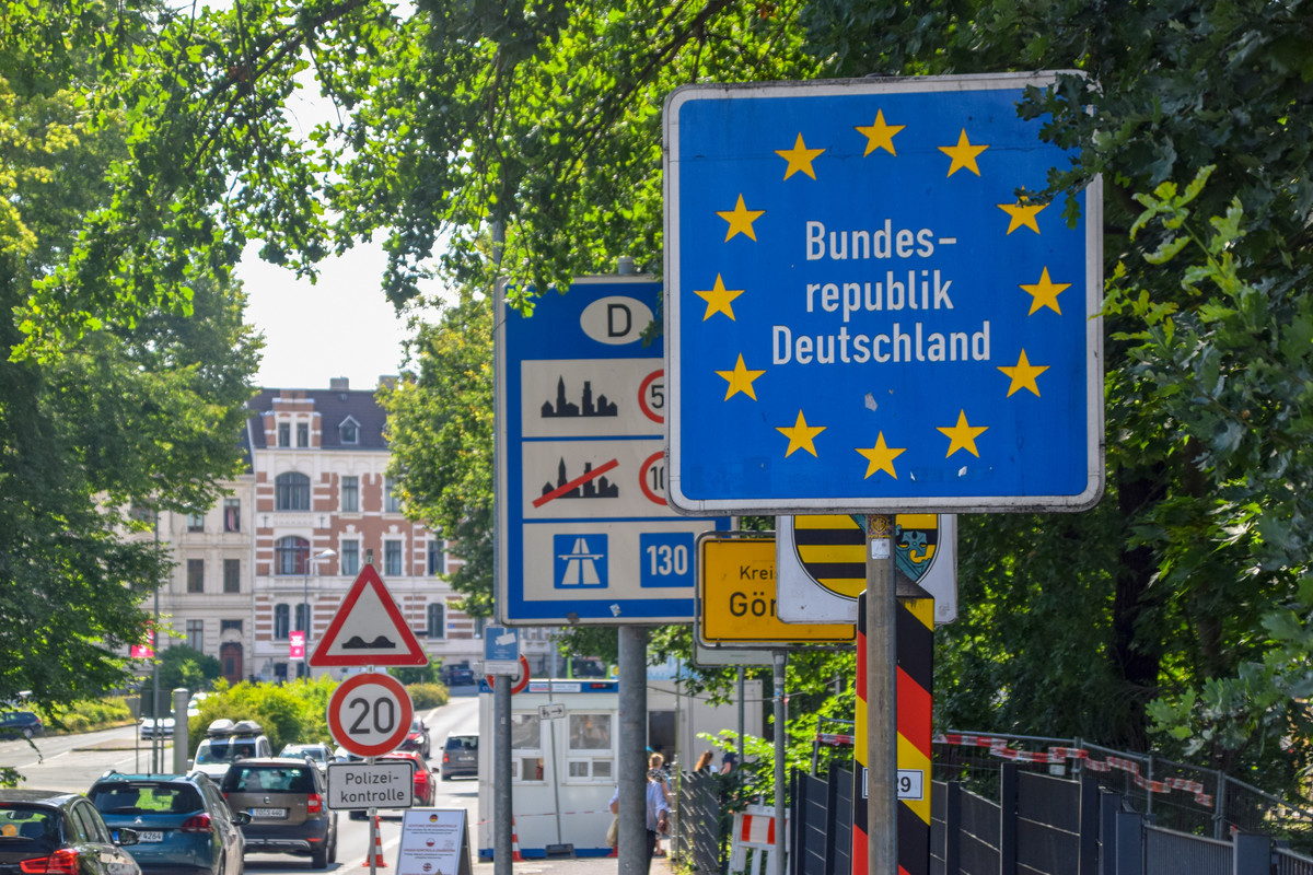 Kolejny kraj uderza w Niemców. Premier mówi o "likwidacji strefy Schengen"