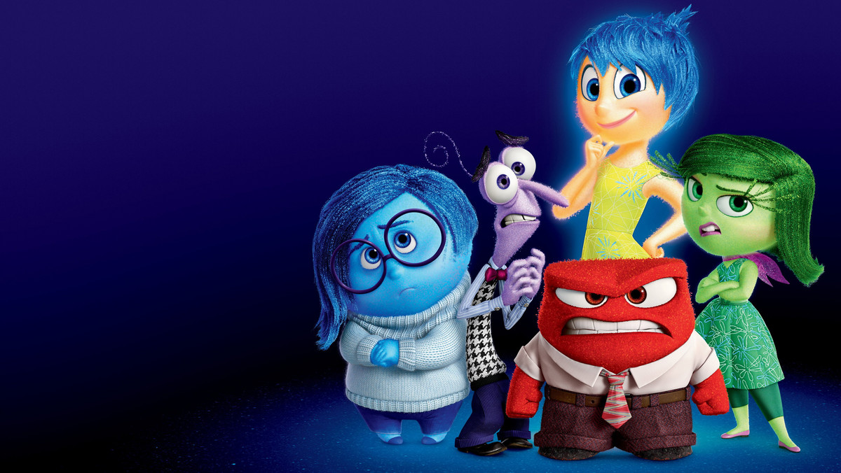 Jest lipiec 2012 roku: John Lasseter, z notesem w ręku, siedzi w słabo oświetlonej sali projekcyjnej wytwórni Pixar. Jako jej dyrektor kreatywny, jest tu by ocenić postępy w pracy nad nowym filmem, którego akcja dzieje się w głowie 11-letniej dziewczynki. Czy filmowcom udało się nie zepsuć oryginalnego pomysłu?
