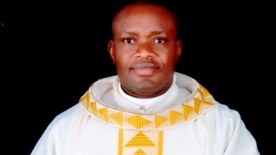 Edo Catholic Priest, Rev. Fr. Andrew Obinyan. [YouTube:Obinyan]