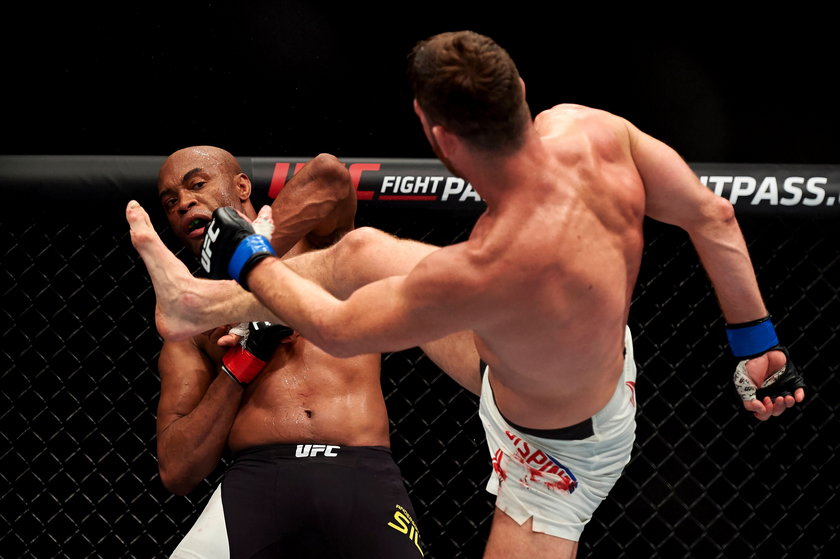 Anderson Silva przegrał z Michaelem Bispingiem po brutalnej walce na UFC w Londynie