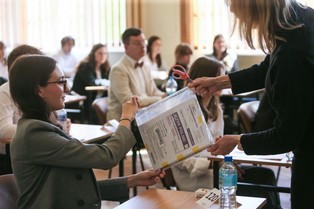 Matura 2025. Zdjęcia arkuszy trafiły do sieci. Dyrektor CKE: Badam sprawę
