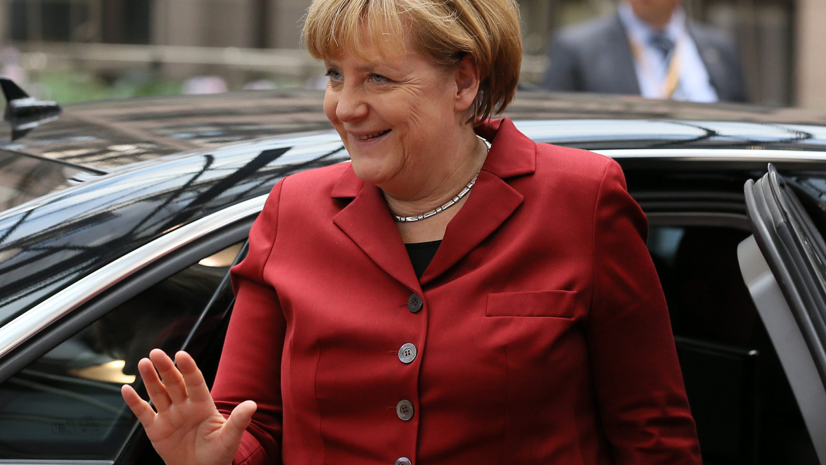 Szpiegowanie pomiędzy przyjaciółmi jest niedopuszczalne - oświadczyła w Brukseli kanclerz Niemiec Angela Merkel, komentując doniesienia, że mogła być obiektem inwigilacji prowadzonej przez amerykańską Agencję Bezpieczeństwa Narodowego (NSA).