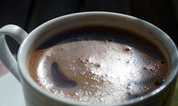 Dodaj do kawy 2 składniki, a kilogramy zaczną spadać. To spalacz tłuszczyku!