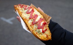 Słynne olsztyńskie zapiekanki znikają. "To koniec epoki"