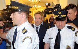 Sejm odrzucił wniosek o konstruktywne wotum nieufności dla rządu. Sienkiewicz ocalił stołek [AKTUALIZACJA]