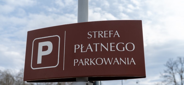 Tysiące złotych kar za parking. RPO walczy o prawa kierowców. Ministerstwo rozważy zmiany