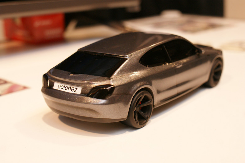 Nowy Polonez 2015 (model 1:21)