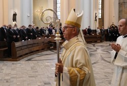 Abp Wiktor Skworc z koronawirusem. "Przebywa aktualnie w izolacji"