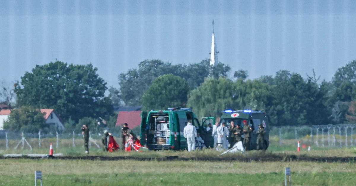 Trudności po katastrofie F-16. Oględziny wraku się opóźniają