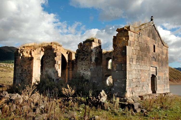 Kościół świętych Piotra i Pawła w Aragatsotn, Armenia (fot. Ministerstwo Kultury Republiki Armenii)