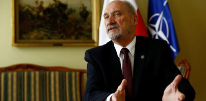 Macierewicz oskarża Rosję o zabicie Kaczyńskiego. Padły słowa o wojnie