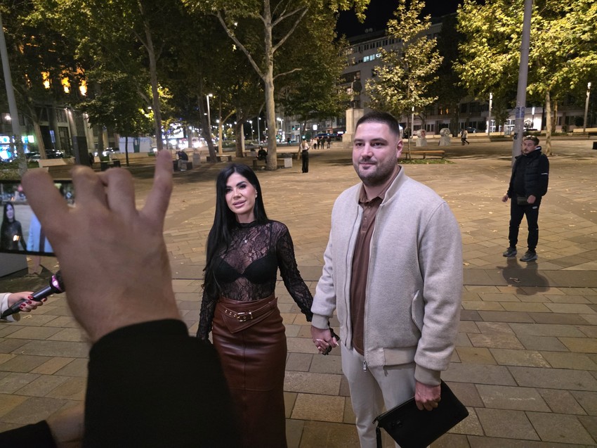 Poznati se sjatili na koncert Kaće Grujić: Zgodnoj ženi pevača se vidi brus