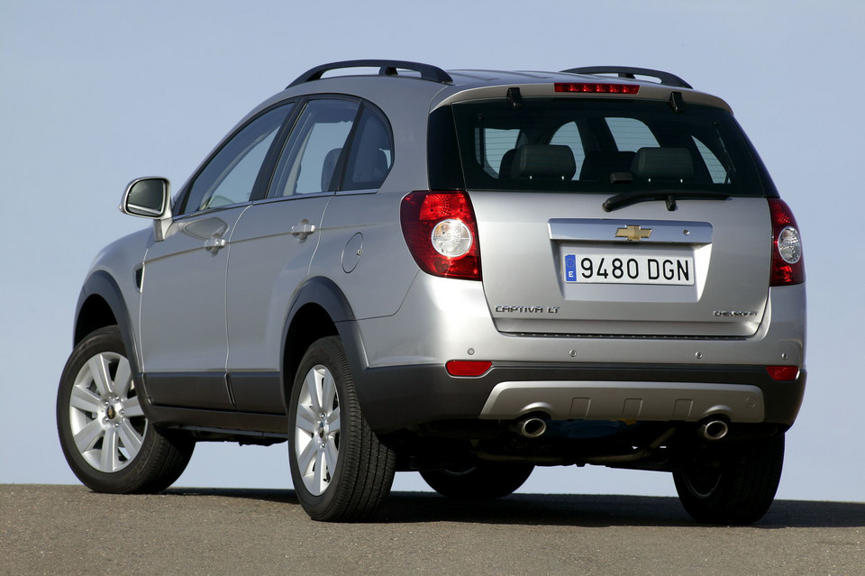 Chevrolet Captiva czy Opel Antara który SUV będzie