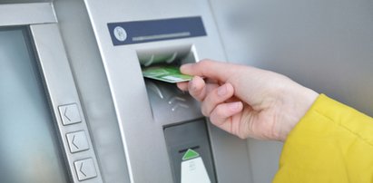 Przerwy techniczne w siedmiu bankach. Mogą być problemy z wypłatą gotówki, płatnościami kartą i pracą niektórych serwisów