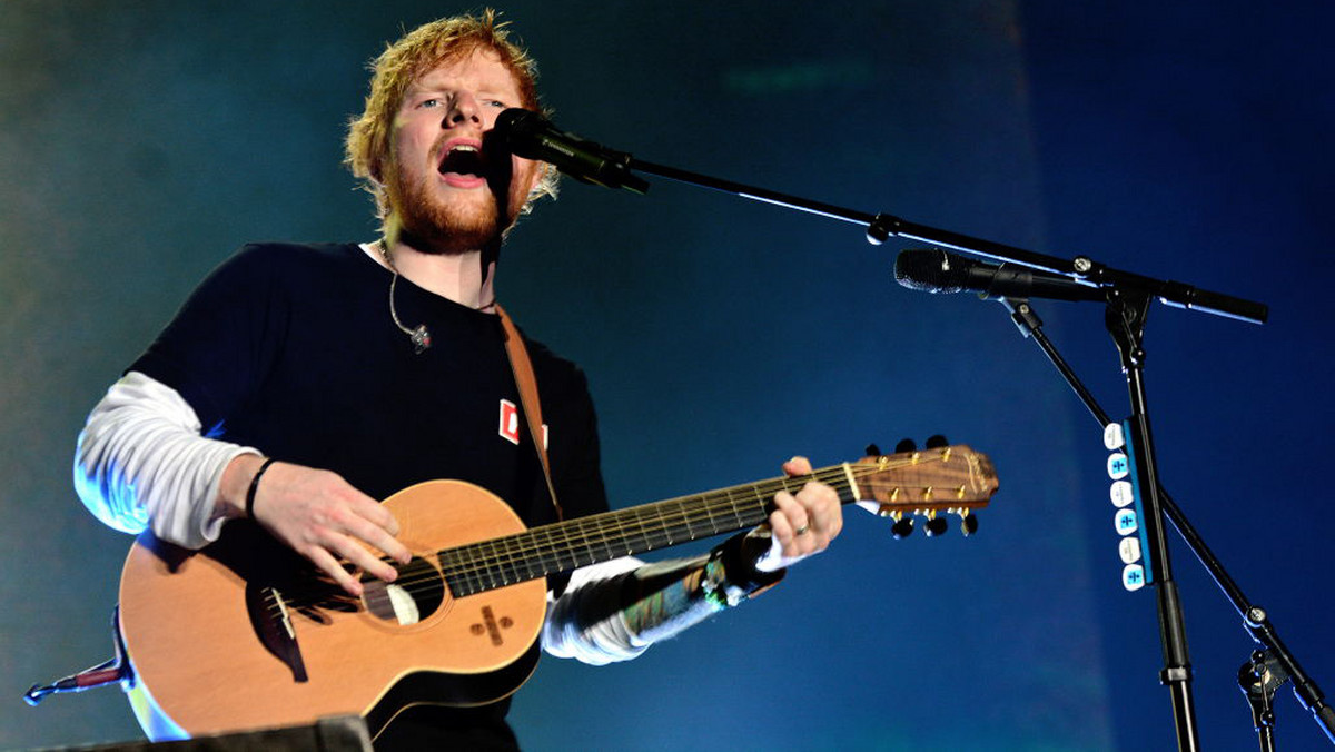 Brytyjski muzyk Ed Sheeran nie będzie otrzymywał tantiem za jeden ze swoich największych hitów - utwór "Shape of You", dopóki nie wyjaśni się sprawa oskarżenia o plagiat, która znalazła się w sądzie.