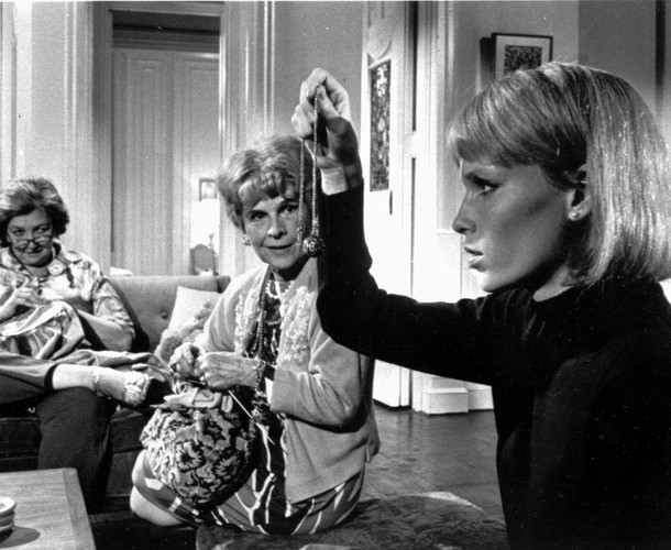 Mia Farrow w filmie 'Dziecko Rosemary'