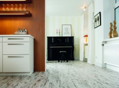 Podłoga ma znaczenie. Jak wybierać posadzkę do małego mieszkania?