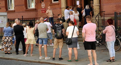 Tasiemcowe kolejki przed sądami. To efekt "ustawy Kamilka"