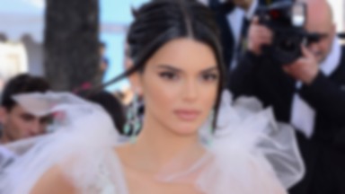 Kendall Jenner w prześwitującej sukni na festiwalu. Pokazała zbyt wiele?