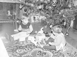 QUIZ o świętach czasów PRL. Pamiętasz? Na pytaniu nr 8 nikt się nie wyłoży