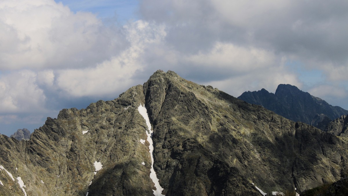 Tatry: Wypadek na Rysach. Turysta spadł kilkaset metrów