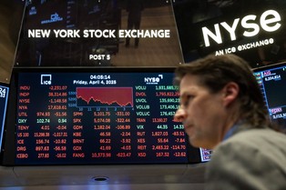 Rekordowy pogrom na amerykańskiej giełdzie. Tymczasem Trump: Tylko słabi upadną