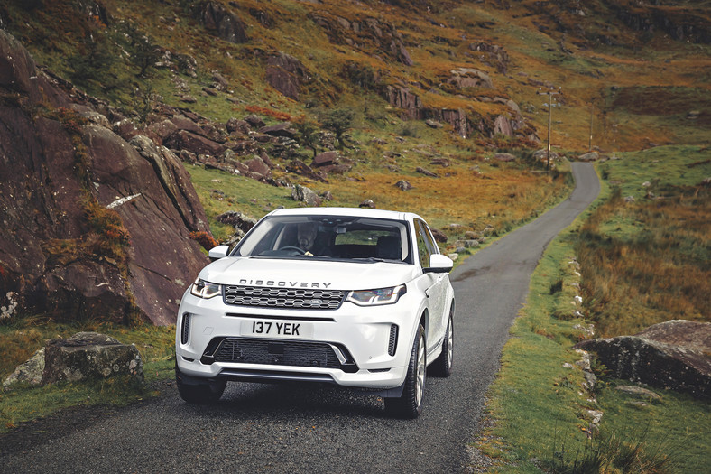 Range Rover Evoque i Land Rover Discovery Sport – 3 cylindry z prądem