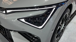 50 tys. taniej za nówkę. mamy listę: kia, hyundai, ford, volvo zalegają w salonach