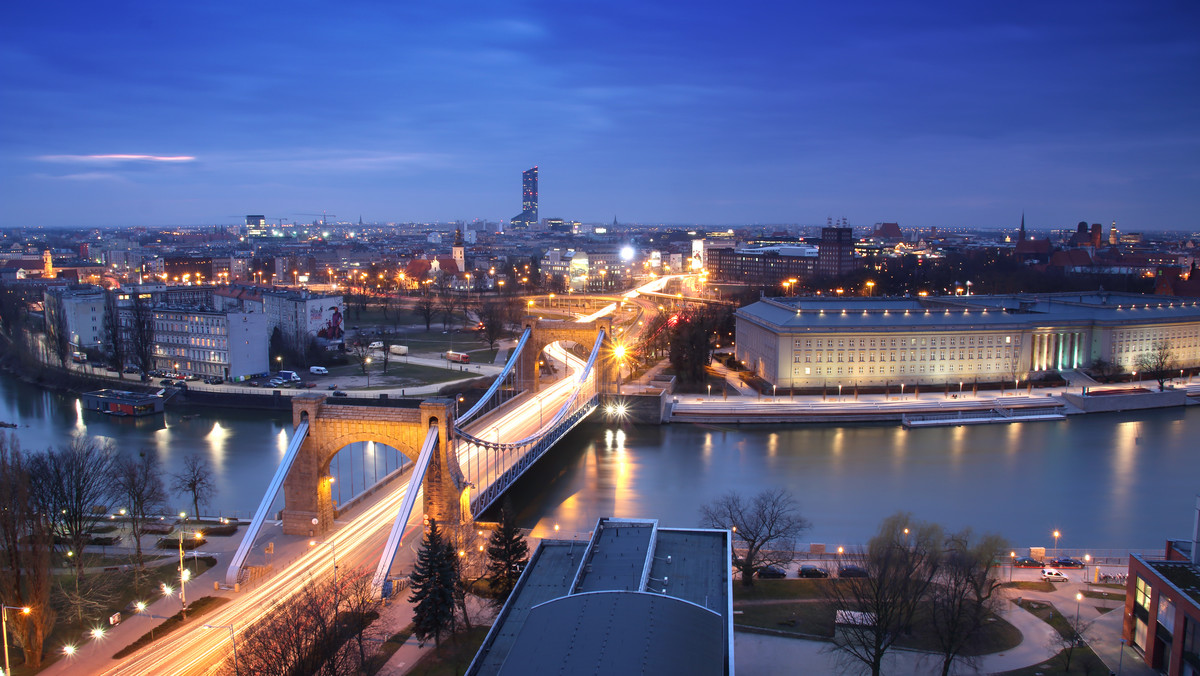 Koncerty w ramach dwóch festiwali muzycznych to dzisiejsze wydarzenia przygotowane we Wrocławiu z okazji finału obchodów Europejskiej Stolicy Kultury. Główne elementy ceremonii zamknięcia ESK – w tym widowisko performance "Niebo" - odbędą się w sobotę.