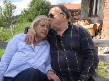 "Kad si sa tugom sama zaspala!" Halid Bešlić je poslednju pesmu posvetio supruzi Sejdi, koja je danas preminula