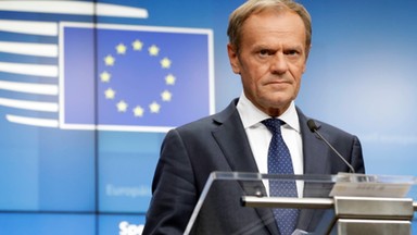 Prezydent Ukrainy i Donald Tusk przy linii rozgraniczenia w Donbasie. "Tragedia ludzi uwięzionych w rosyjskiej wojnie trwa"