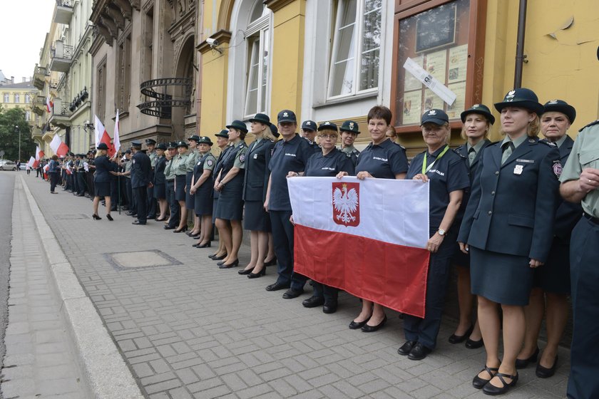 Paraliż w skarbówce po reformie! „Straty idą w miliony złotych”