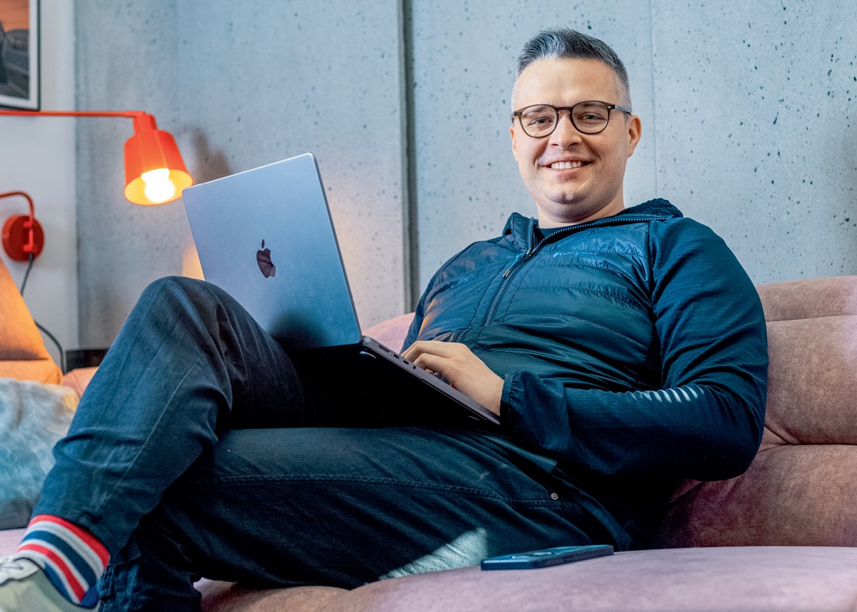 Maciej Gnutek zainwestował w ElevenLabs, gdy mało kto o nich słyszał -  Forbes Polska - Forbes.pl