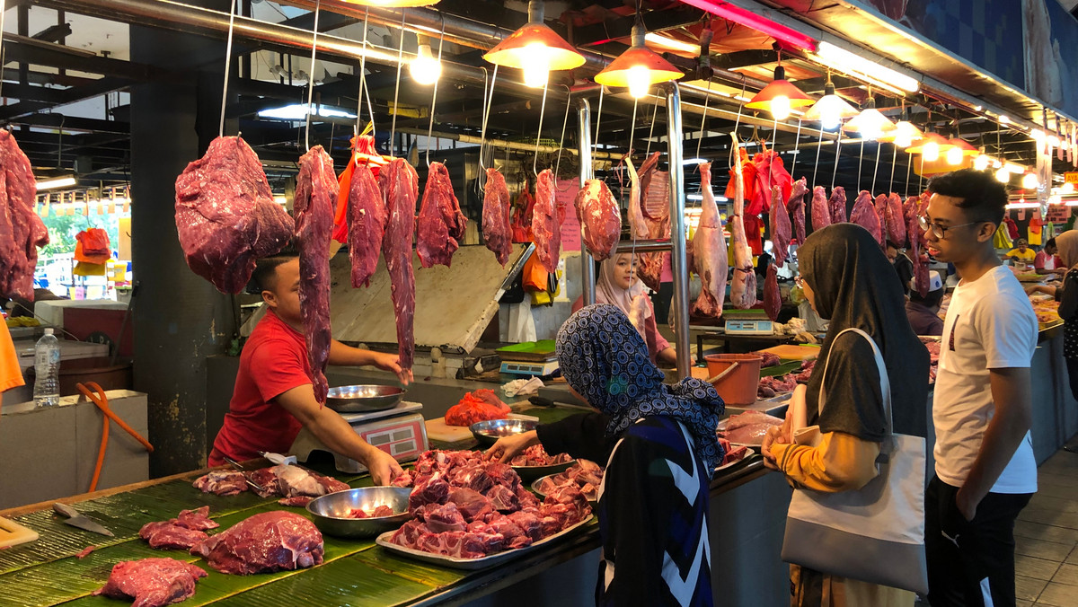Malezja. Masowy import fałszywego mięsa halal. Ludzie oburzeni