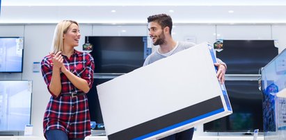 Telewizory, laptopy i smartfony Black Friday i Cyber Monday 2020 - co i gdzie kupić najtaniej?