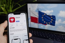 mObywatel do kosza? Ministerstwo informuje, eksperci analizują