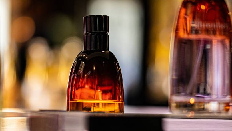 Für jeden und jede: Die besten Unisex-Eau-de-Parfums bis 50 Euro