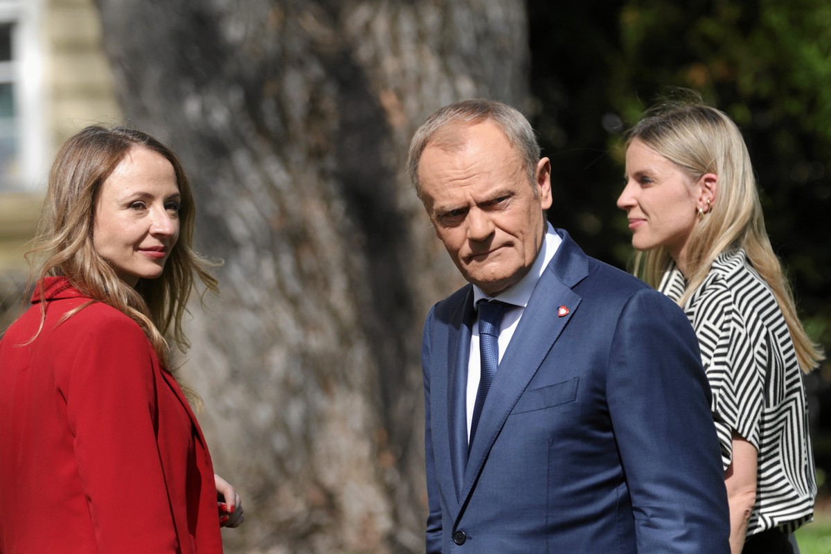 Donald Tusk, Agnieszka Dziemianowicz-Bąk