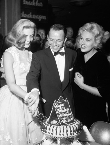 Lauren Bacall, Frank Sinatra i Kim Novak w 1956 roku